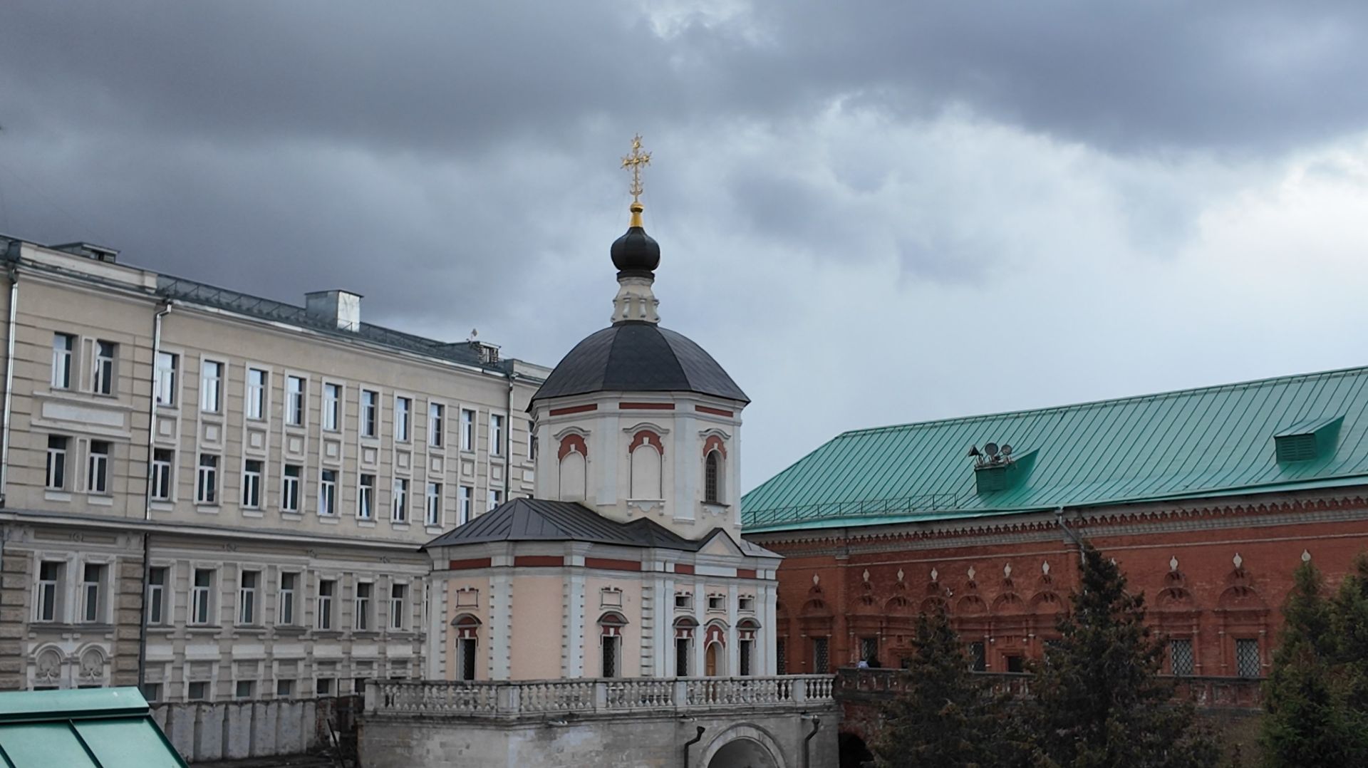 Церковь Петра и Павла в Высокопетровском монастыре