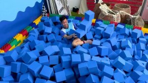 EXTREME GIANT FOAM PIT CHALLENGE!!