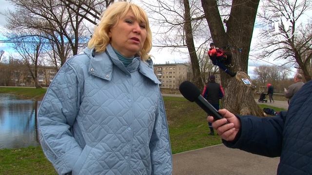 В ПАРКЕ АВИАТОРОВ БАЛАШОВА СОРЕВНОВАЛИСЬ ШКОЛЬНЫЕ КОМАНДЫ СПАСАТЕЛЕЙ