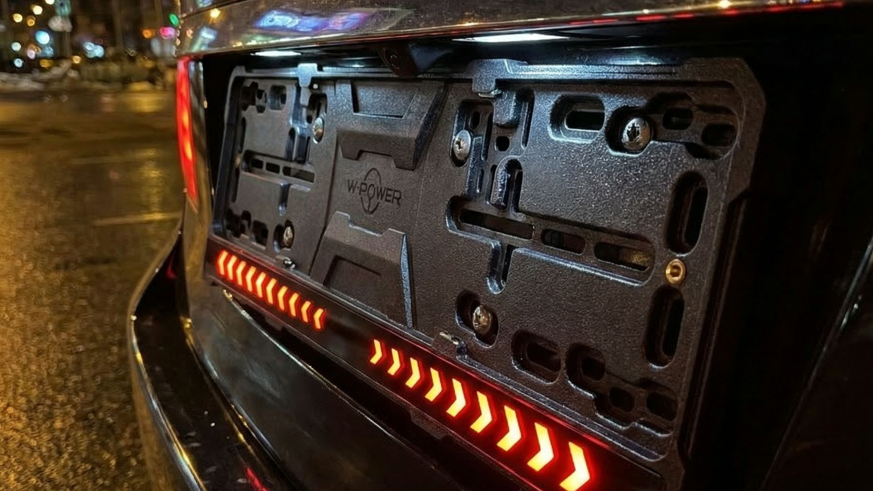 Рамка для номера автомобиля задняя с стоп сигналом 8419