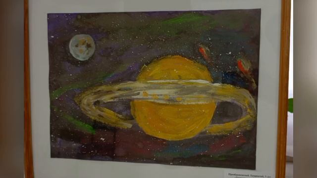 Выставка работ учащихся к 65-летию первого полета в космос