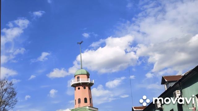 Прогулка в солнечный весенний выходной