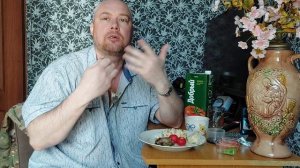 Мукбанг. Шашлык, оливье и роллы.