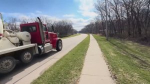 КАК ВЫЖИВАЕТ НЕМОЛОДОЙ БУРЯТ НА ЗАГНИВАЮЩЕМ ЗАПАДЕ.