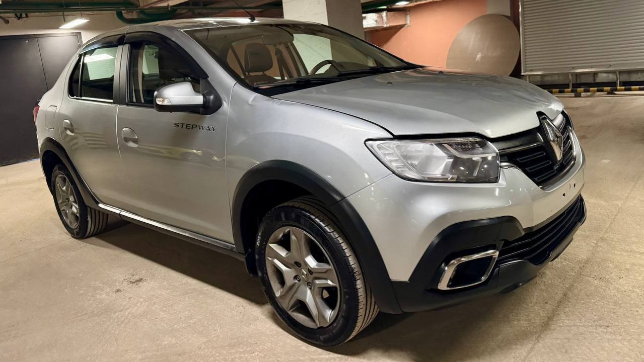 Renault Logan 1.6 МT 2021 Серый