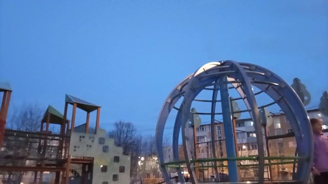 человек и инопланетянин