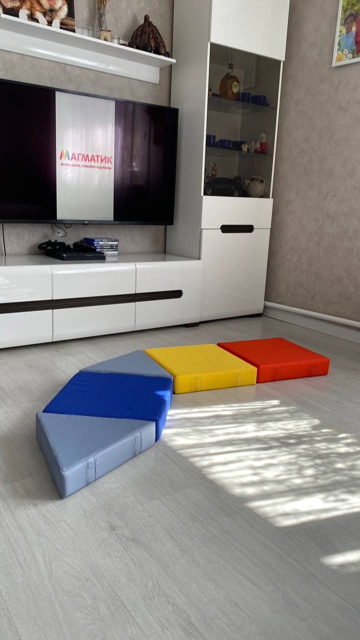 Строим Гусеницу из конструктора Магматик