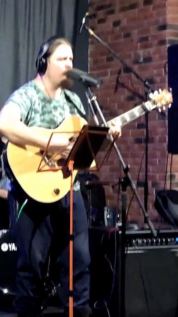 20 секунд Мой адрес Советский Союз. Колёса диктуют вагонные.