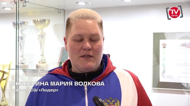 СЕРЕБРО РОССИИ И ПУТЁВКА НА МИР. ГЛАВА ОКРУГА НАГРАДИЛ ЮНОГО БОЙЦА ИЗ «ЛИДЕРА» И ЕГО ТРЕНЕРА