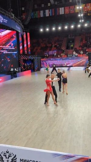 Чемпионат России по спортивным бальным танцам 2026. Сеньоры 1.10 танцев. Полуфинал. Румба.