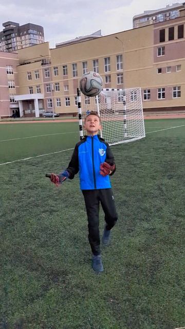 Дамир на футбольном поле