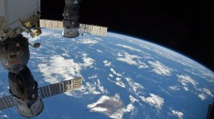 Космическое путешествие (online-video-cutter.com) (2)