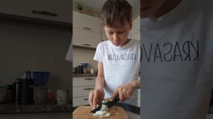 готовлю намазку на хлеб из трёх ингредиентов