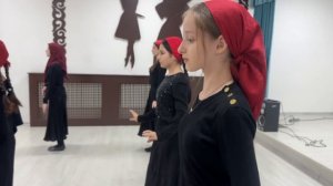 Урок Чеченский национальный танец