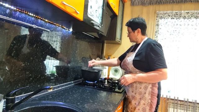 ЖИЗНЬ В СЕЛЕ:3частьПРИГОТОВИЛА ОБЕД ТЕФТЕЛИ