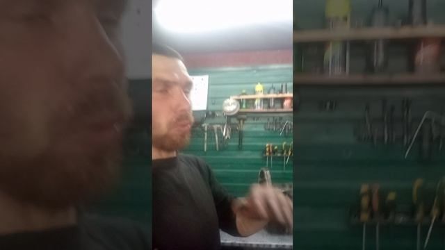 сборка двигателя Урал,и подвод масло на правый целиндр смотреть онлайн