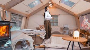 Кемпинг в палатке с горячей печкой. Тепло и уют.