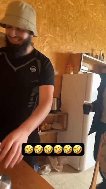 Импровизатор Республики  #snow #смех #работа #отдых #шутки #братья #озеленение #сад #огород