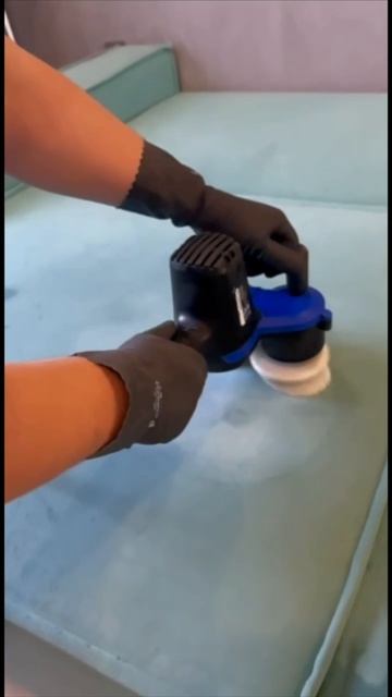 Химчистка велюрового дивана в Мурманске на дому с выведением пятен.