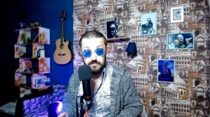 Анна Нетребко устроилась мыть полы в апартаментах.