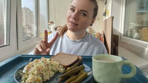 Крабовый салат, маринованная бамия и конечно же кофе | Пошлите завтракать