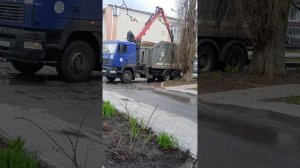 Приезд строительного мусоровоза ,Х675РС
