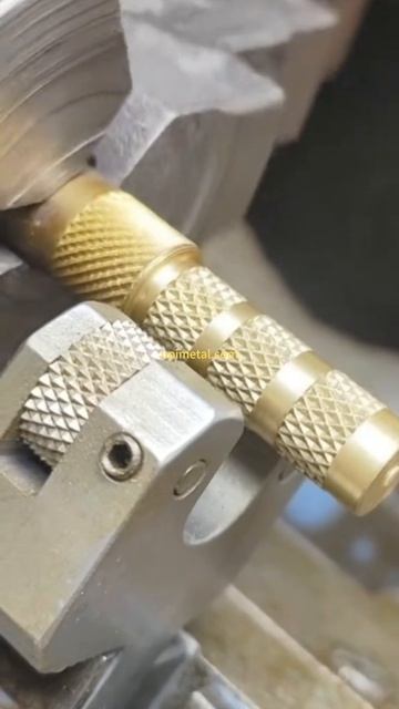 Латунная ромбовидная накатка | Точные металлические детали от Upimetal