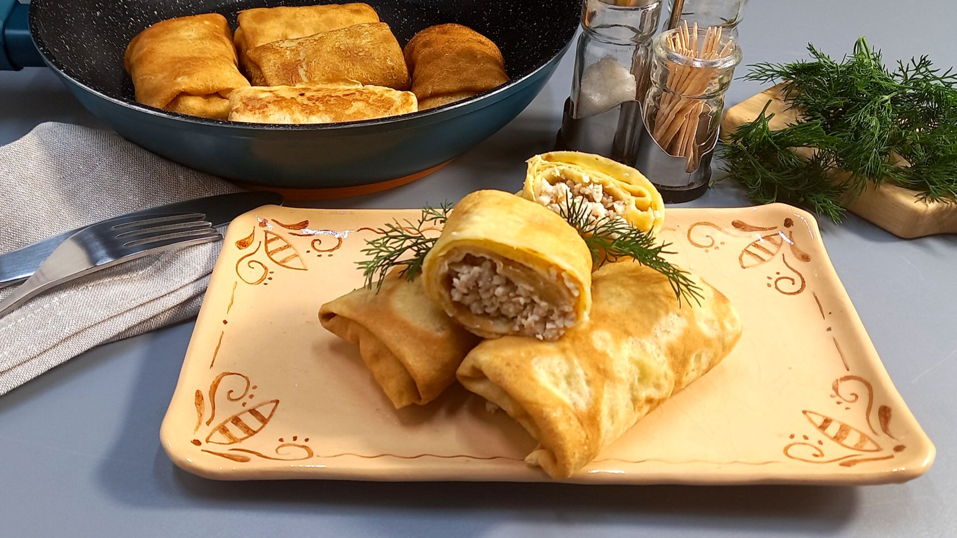 Блины с мясом. Вкусная и простая мясная начинка для фаршированных блинчиков