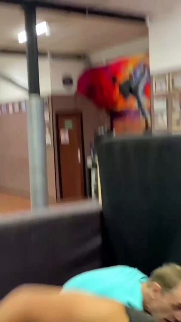 Влетел с ударом