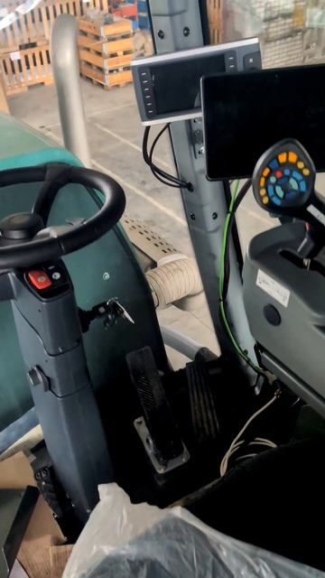 Опрыскиватель Berthoud Raptor. Автопилот Trimble