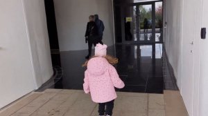 Амелия гуляет в парке Краснодар