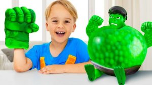 Приключения супергероев с Крисом