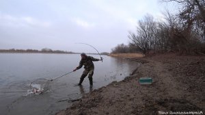 ЭТА МАНДУЛА ДОЛБИТ ЩУКУ ВЕЗДЕ. Осенняя рыбалка на щуку с берега. Рыбалка на щуку.