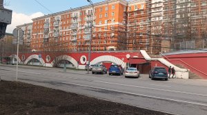 Прогулки по Москве. "Красные дома" на улице Строителей