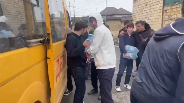 Раздача бутилированной воды