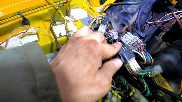 CF MOTO X - 600 . ПОЧЕМУ не ВКЛЮЧАЕТСЯ передний привод . ИЩЕМ ПРИЧИНУ проблема за проблемой .