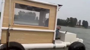 Вау: китаец собрал электрический АВТОДОМ-АМФИБИЮ из фанеры и пластиковых канализационных труб.

На п