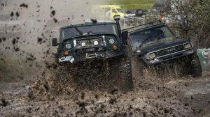 Безумные водители и захватывающие моменты. Абсолютный экстрим 4x4 на бездорожье. Лучшая подборка