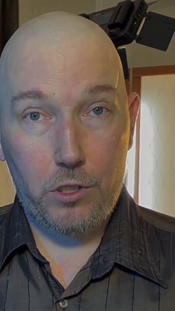 Не боюсь камеры, огромный ТВ-опыт!