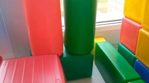 моя деревня из: кубиков. Три дома, сегодня выдет видео про сиреноголовый в  этой 
деревне
подпишись☺