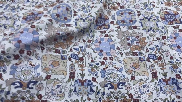 Трикотаж  пудрового цвета с принтом цветы 38163