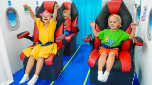 Приключения в аэропорту для детей с Крисом