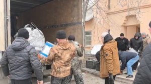 Погрузка гуманитарного груза в Назарово