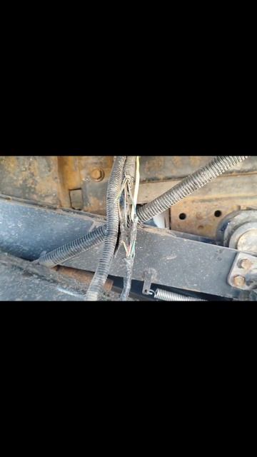 Автоэлектрик Владимир делится секретом, чтобы не гнили провода зимой от реагентов