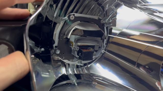 Toyota RAV4 XA20 - тюнинг фар, установка линз, диодные Competizione 4k