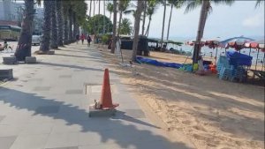 Тайланд. Набережная Джомтьен. Мнение двух поколений