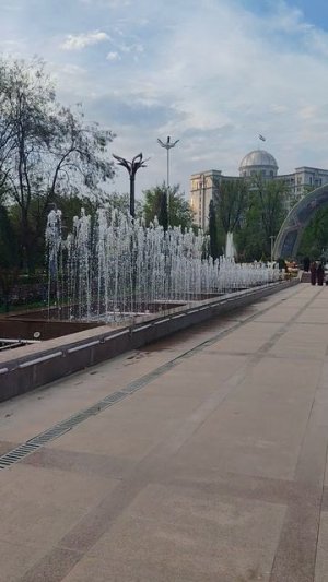 04.04.2026 В парке Рудаки 🎒 🇹🇯