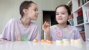 Как вы думаете кто из нас выиграла я или Лиза?