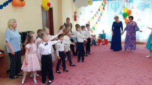 Красивая песня и танец выпускников сада, съёмка видео в Москве