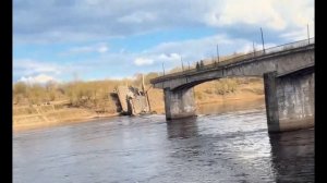 Два пролёта моста обрушились в Ленобласти